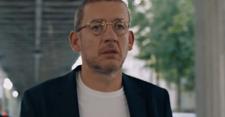 Świetna komedia z Jeanem Reno już dziś w TV. Warto zarwać nockę!