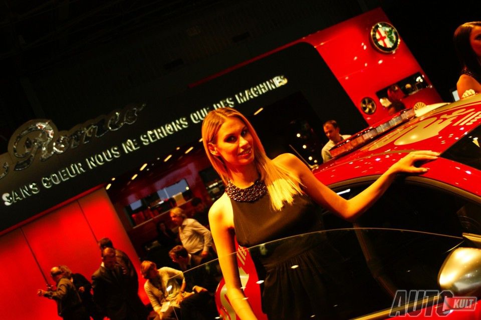 Hostessy z Paris Motor Show 2012 [galeria] 123
