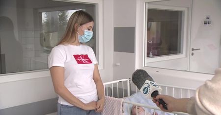 Nie tylko sezonowe przeziębienia, ale też grypa, COVID i RSV. Przychodnie i oddziały dziecięce pękają w szwach