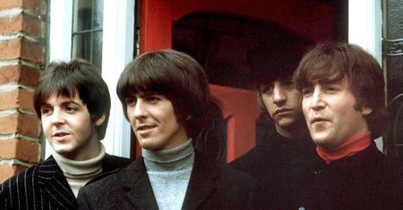 Sztuczna inteligencja słucha Beatlesów. Efekt?