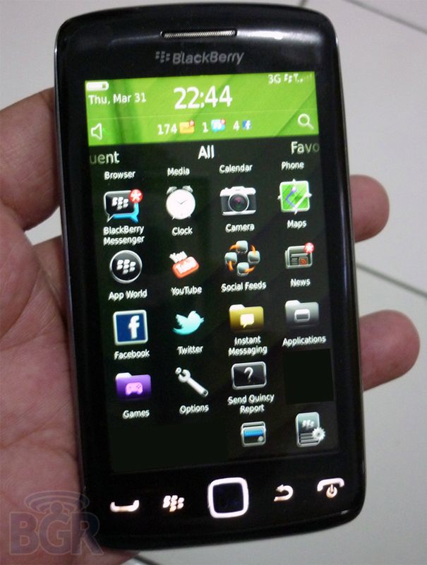 BlackBerry Touch po raz kolejny w Sieci - nowe zdjęcia i informacje