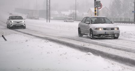 Nowe rozporządzenie związane z koronawirusem. Zasady dla kierowców przedłużone do 28 lutego