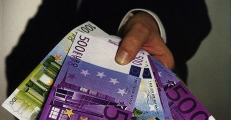 "Banki są bezkarne. Wykorzystują słabość prawa w sposób ekstremalny". Ukryły 25 mld euro w rajach podatkowych