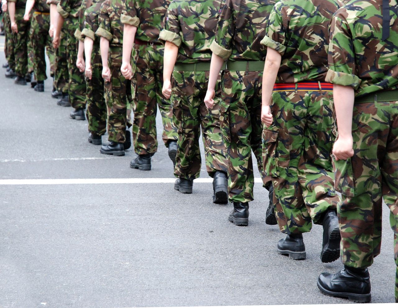 Britain plans mandatory military service for 18-year-olds