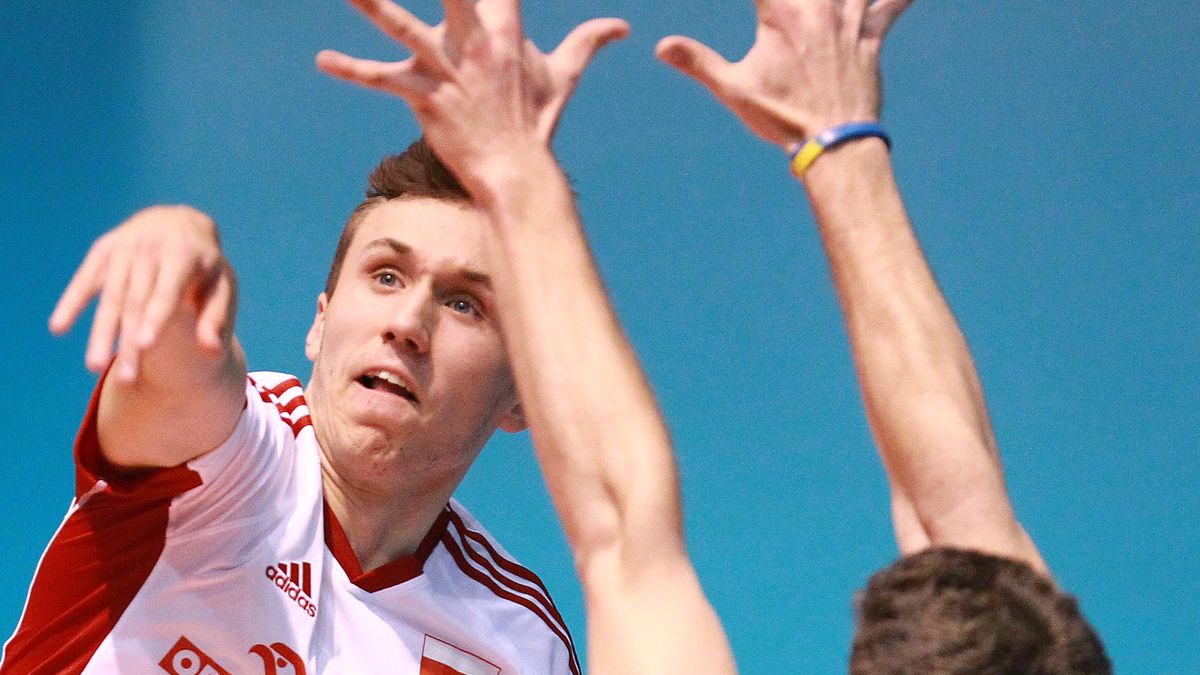 FIVB / Paweł Halaba gra na pozycji przyjmującego