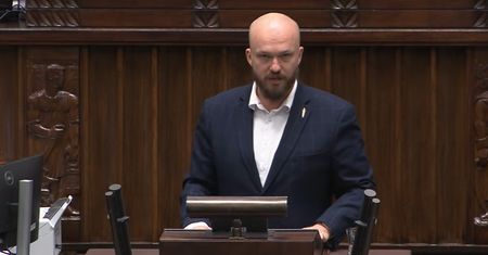 Wsparcie dla artystów. Spięcie w studio