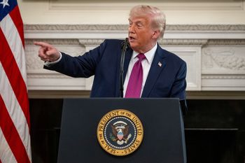 Rozejm USA z Iranem uspokoił rynki. Giełdy rosną po decyzji Trumpa