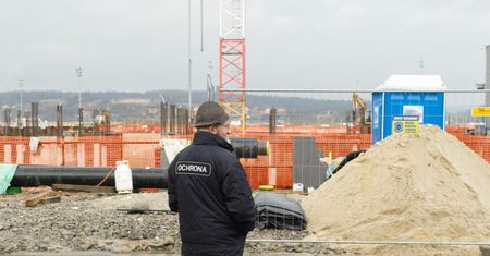 Państwo latami zmuszało firmy do umów zleceń, teraz chce wstecz ściągnąć składki ZUS. Będzie fala bankructw?