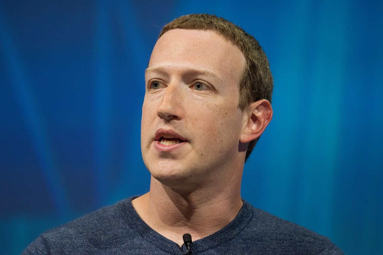 Facebook walczy z protestami przeciwko #zostanwdomu. Mark Zuckerberg stawia sprawę jasno
