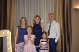 Dzień Ojca 2020. Tata i pełna chata - Daniel Kwaśniewski jest ojcem czterech córek