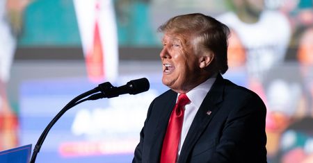 Konto Trumpa na Twitterze zostanie odblokowane? "Ich władza jest nieograniczona"