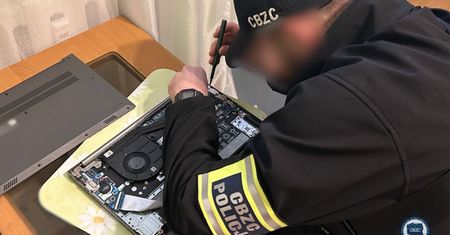 Pięć osób zatrzymanych. Okropne, co znaleźli w komputerach