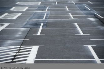 Polskie parkingi w obcych rękach. Co dziesiąte miejsce parkingowe przejmą Litwini