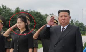 Była obok Kim Dzong Una. Może rządzić Koreą Północną