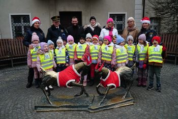 Poznań: Koziołki gotowe na święta. Zostały ubrane przez przedszkolaki