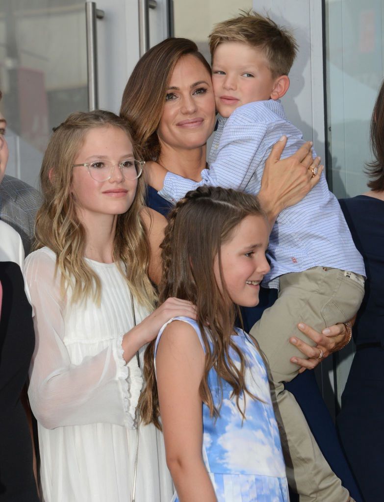 Jennifer Garner z dziećmi w 2018 r.