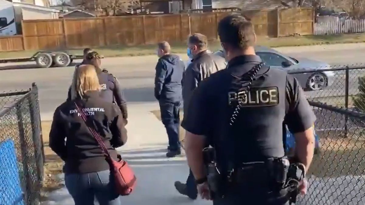 Polski pastor wygonił policję z kościoła