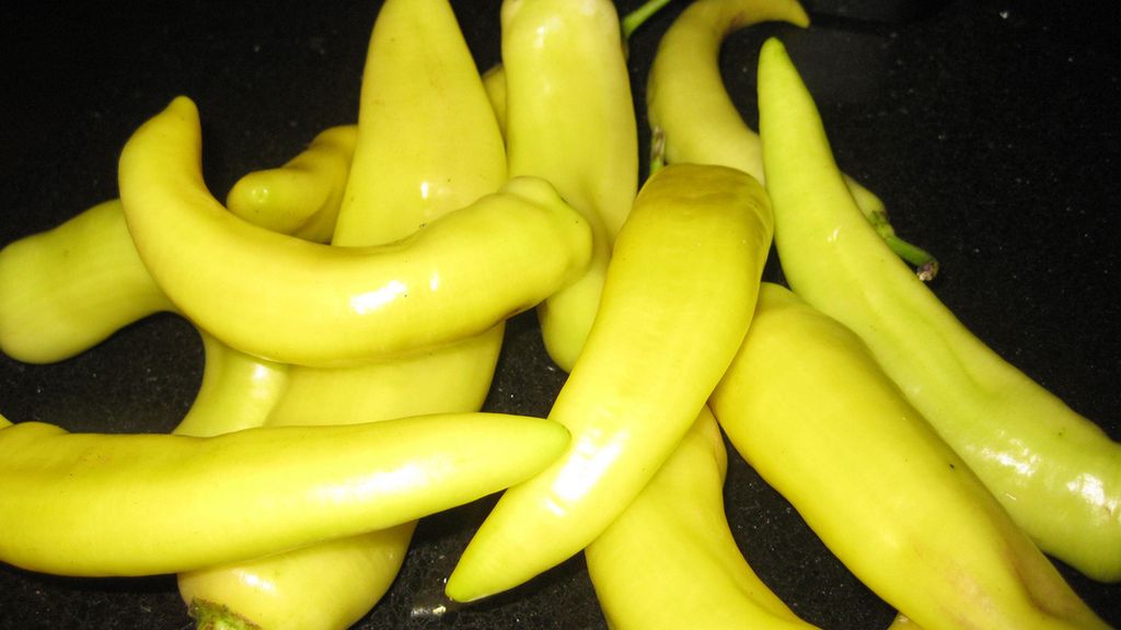 Surowa papryka bananowa