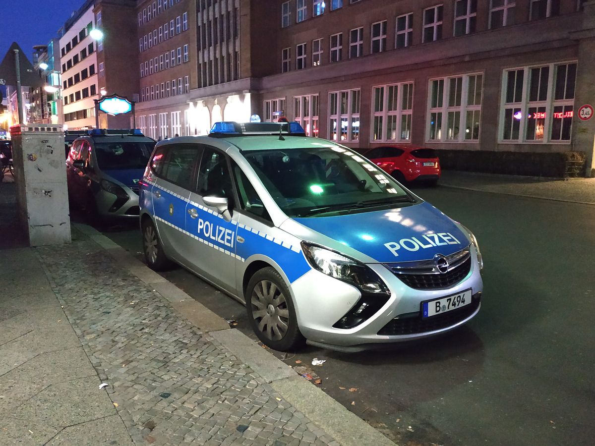 Bijatyka przed dyskoteką w Berlinie. 11 osób rannych 