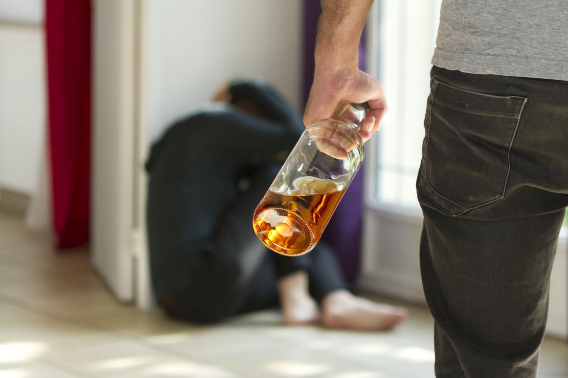Rząd dąży do zmniejszenia spożycia alkoholu. Będą ograniczenia sprzedaży i reklamy