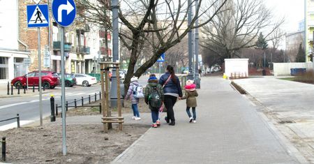 Fatalne dane o demografii. "Rząd zniechęca do posiadania dzieci"