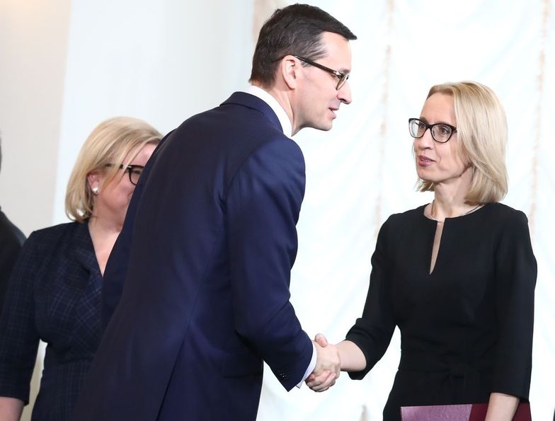 Premier Mateusz Morawiecki i minister finansów Teresa Czerwińska odpowiadają za stan finansów państwa