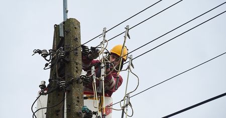 Wichury nad Polską. Ponad 7 tys. gospodarstw pozbawionych jest prądu