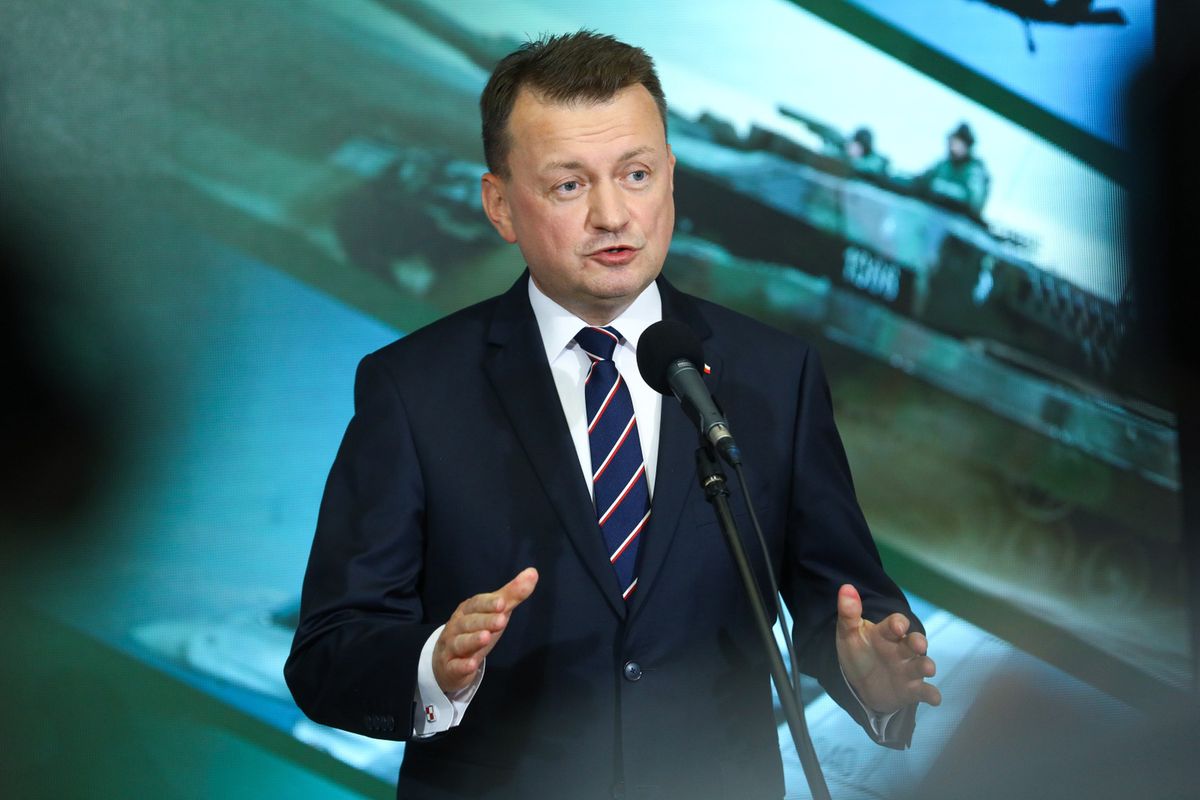 Szef MON Mariusz Błaszczak ogłosił podpisanie kontraktu na zakup systemów rakietowych Piorun