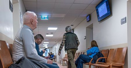 Rok czekania na wynik badań na raka. Tylko 24 specjalistów w Polsce