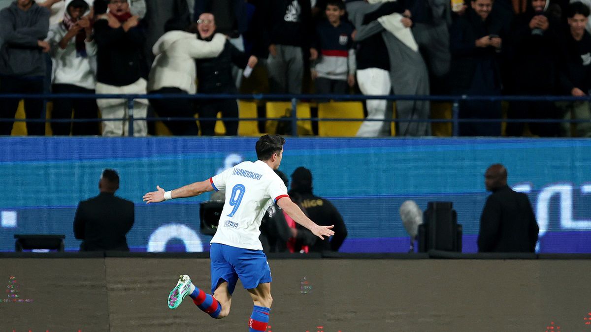 Zdjęcie okładkowe artykułu: Getty Images / Yasser Bakhsh / Na zdjęciu: Robert Lewandowski