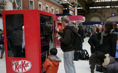 Ludzki automat z batonami w Londynie 2