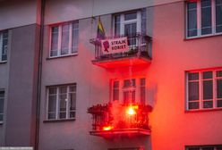 Wydawnictwo Dwie Siostry dla WP: "Nie wiemy, czy flaga LGBT wróci na nasz balkon"