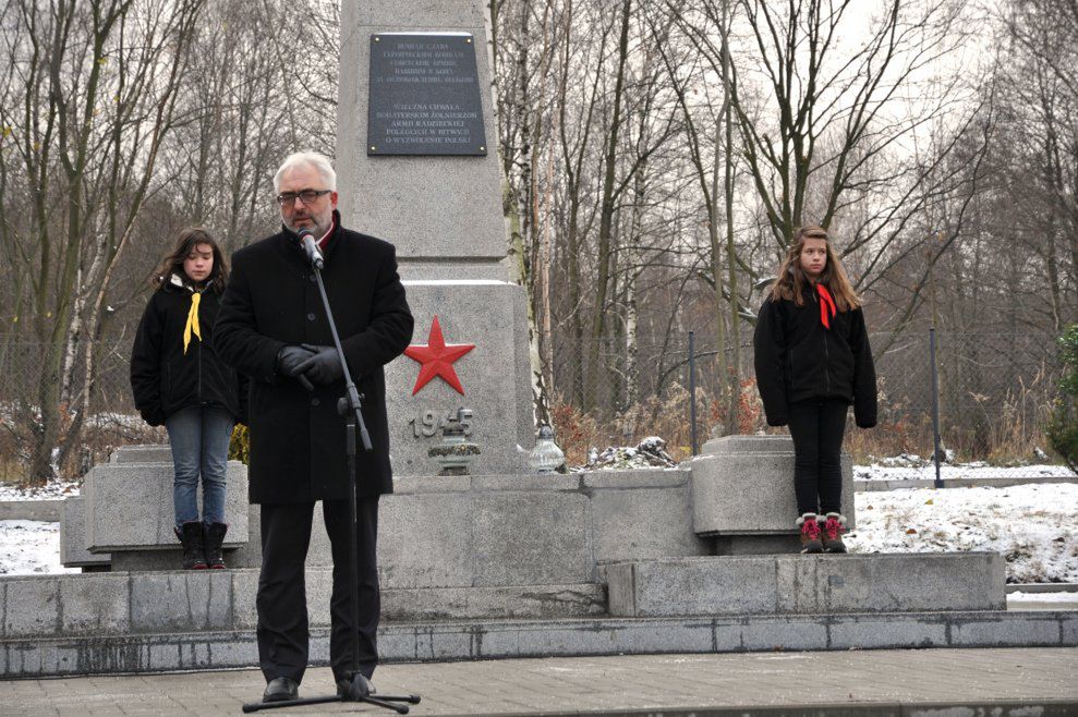 Rosjanie remontują cmentarze Armii Czerwonej w Polsce. Inwestują miliony