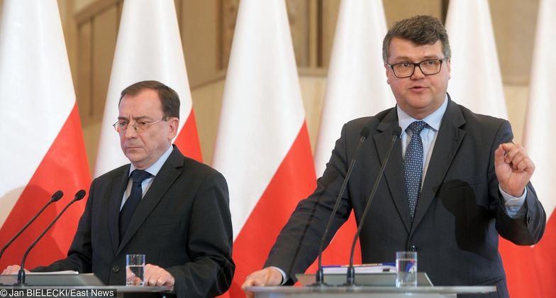 Pomysłodawcy ustawy Mariusz Kamiński i Maciej Wąsik wycofują radykalne zapisy.