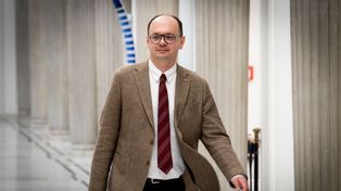 800 plus w górę? Wiceminister wprost: dyskusja będzie konieczna