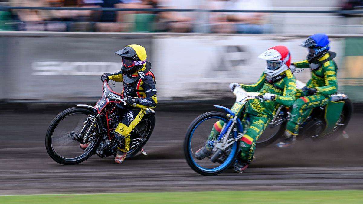 WP SportoweFakty / Jakub Barański / Na zdjęciu: Mateusz Latała w kasku żółtym