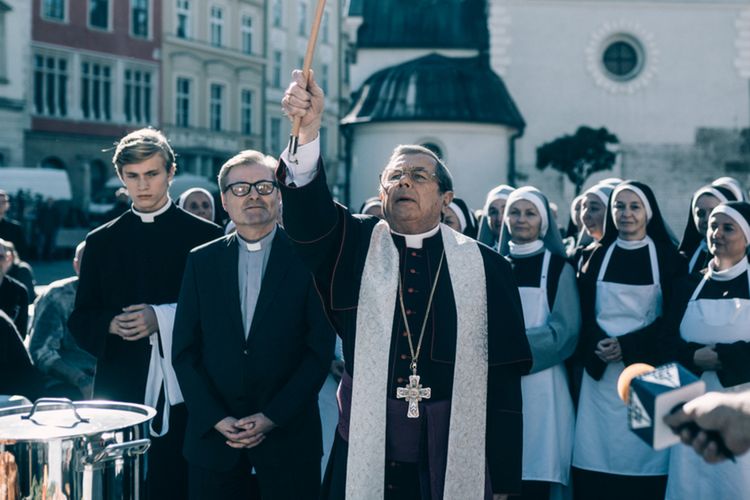 Brytyjski "The Guardian" o "Klerze": film podzielił katolickie państwo