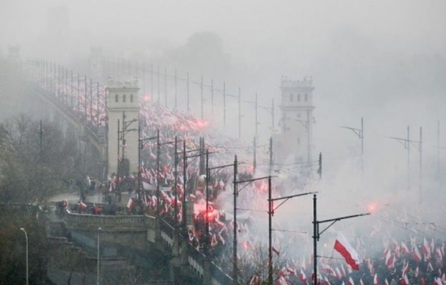 Marsz Niepodległości z zakazem Gronkiewicz-Waltz. Narodowcy nie przejdą przez most Świętokrzyski?
