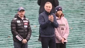Andrzej Duda nie mógł sobie odmówić. Przyniesie szczęście polskim skoczkom?