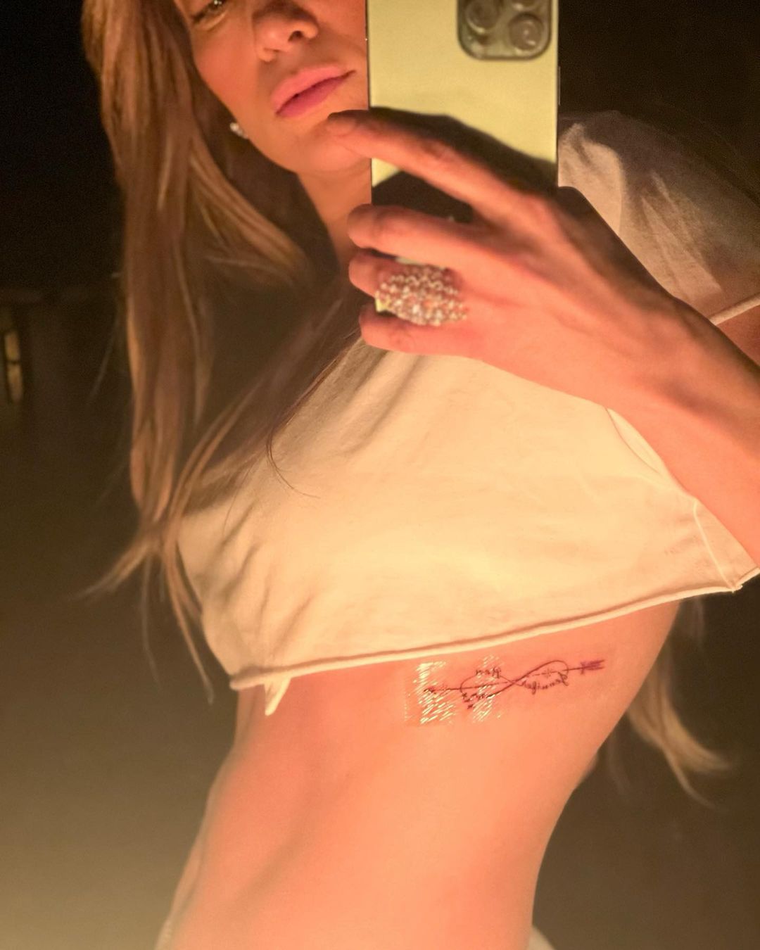 Jennifer Lopez tatuaż