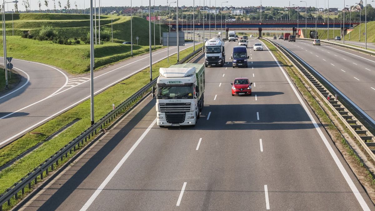 Podejrzany o spowodowanie karambolu na S7 pozostaje na wolności