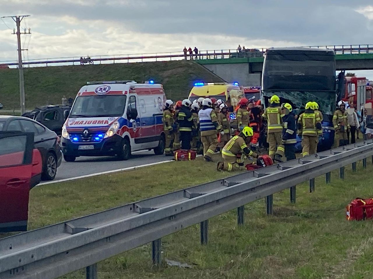 Wypadek autobusu. Burmistrz zwołał sztab kryzysowy