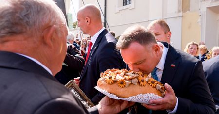 Dożynki jasnogórskie 2020. Andrzeja Dudy do rolników: Jedzenia nie zabrakło. Bóg zapłać!