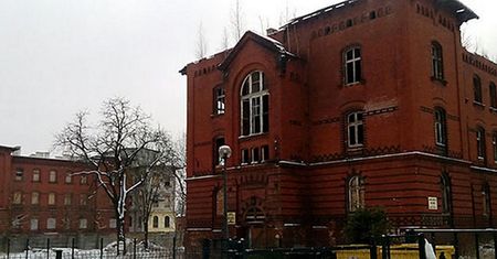 Skrajna niegospodarność w państwowej szkole. NIK powiadamia prokuraturę i CBA