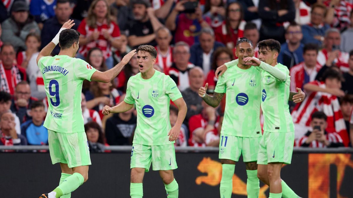 Getty Images / Alcoba Beitia / Na zdjęciu: zawodnicy FC Barcelony
