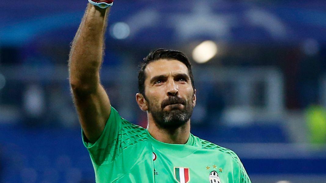 PAP/EPA / GUILLAUME HORCAJUELO / Na zdjęciu: Gianluigi Buffon