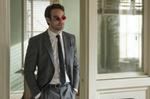 Charlie Cox zmienia się w Daredevila