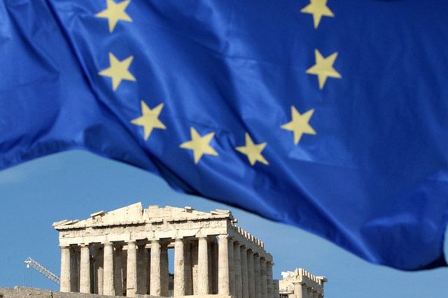Grecja przyspiesza reformy, by walczyć z recesją