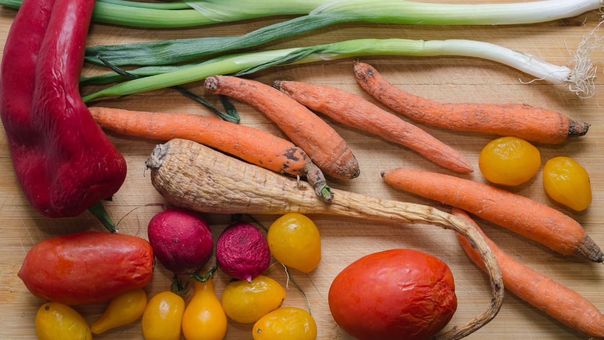 Zwiędłe warzywa można odświeżyć.