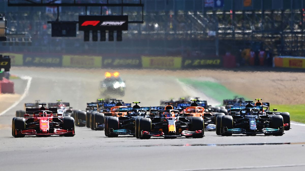 Materiały prasowe / Red Bull / Na zdjęciu: start do sprintu kwalifikacyjnego F1